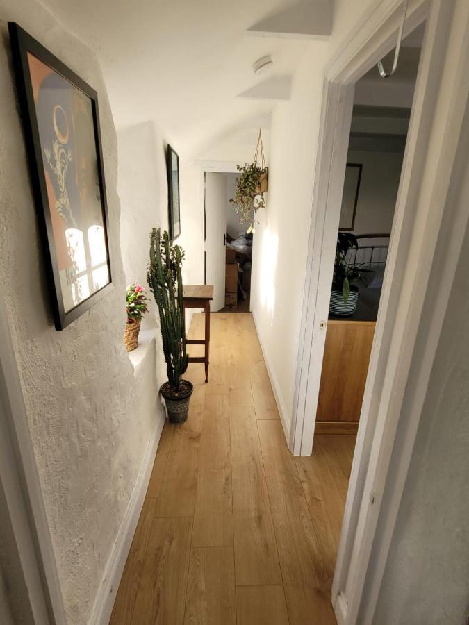 Idyllic Cornish Cottage, Superking bed, private garden dogs welcome Truro Buitenkant foto